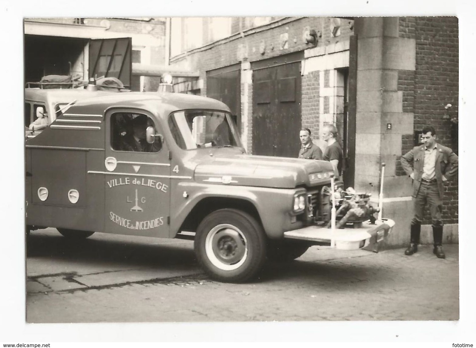 Photographie Originale Camion Pompier Ville De Liège Service Incendie Autopompe Photo Picture Oldtimer Fire Truck - Automobiles