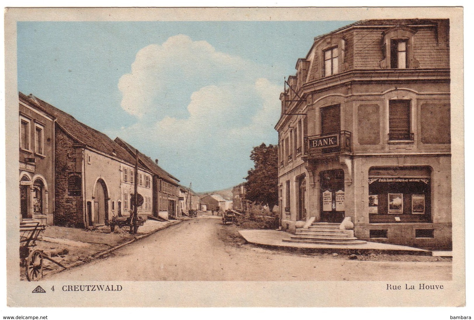 CREUTZWALD - Rue La Houve - La Banque. - Creutzwald