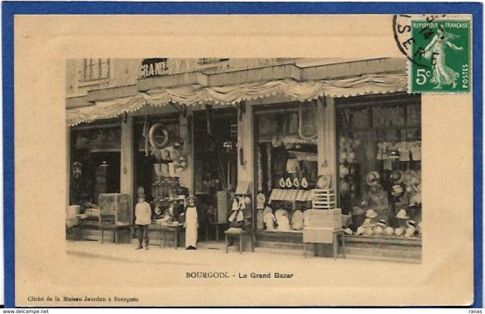 CPA Isère Bourgoin Shop Bazar Front Circulé - Bourgoin