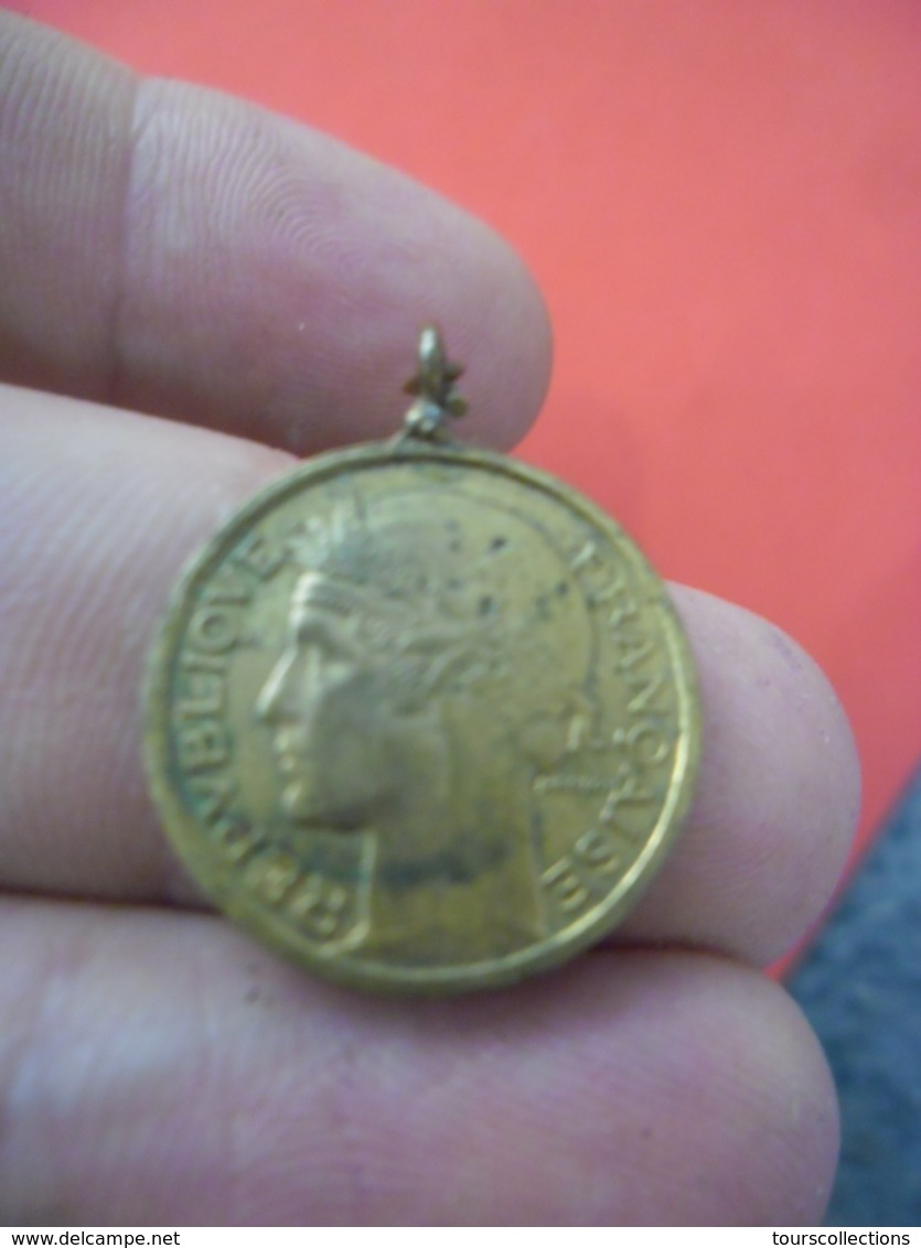 Pendentif MORLON 50 Centimes 1939 Pour Ceux Qui Sont Nés Cette Année Là - La République Au Bonnet Phrygien - Pendentifs