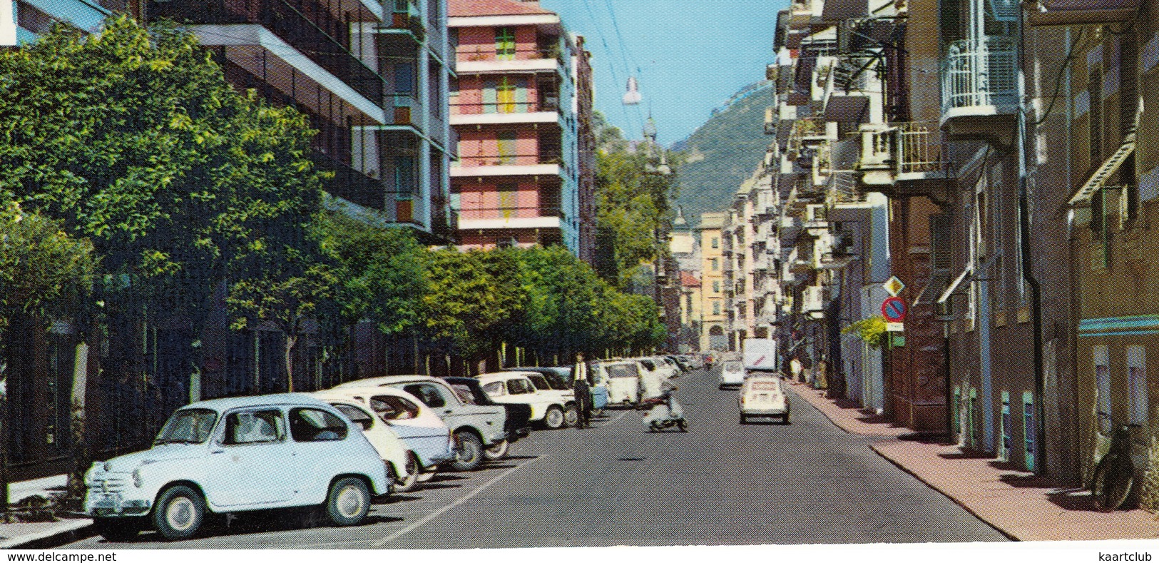 Chiavari: FIAT 600, 1100, 500 GIARDINIERA, PIAGGIO APE, SCOOTER  - Via Trieste - Toerisme