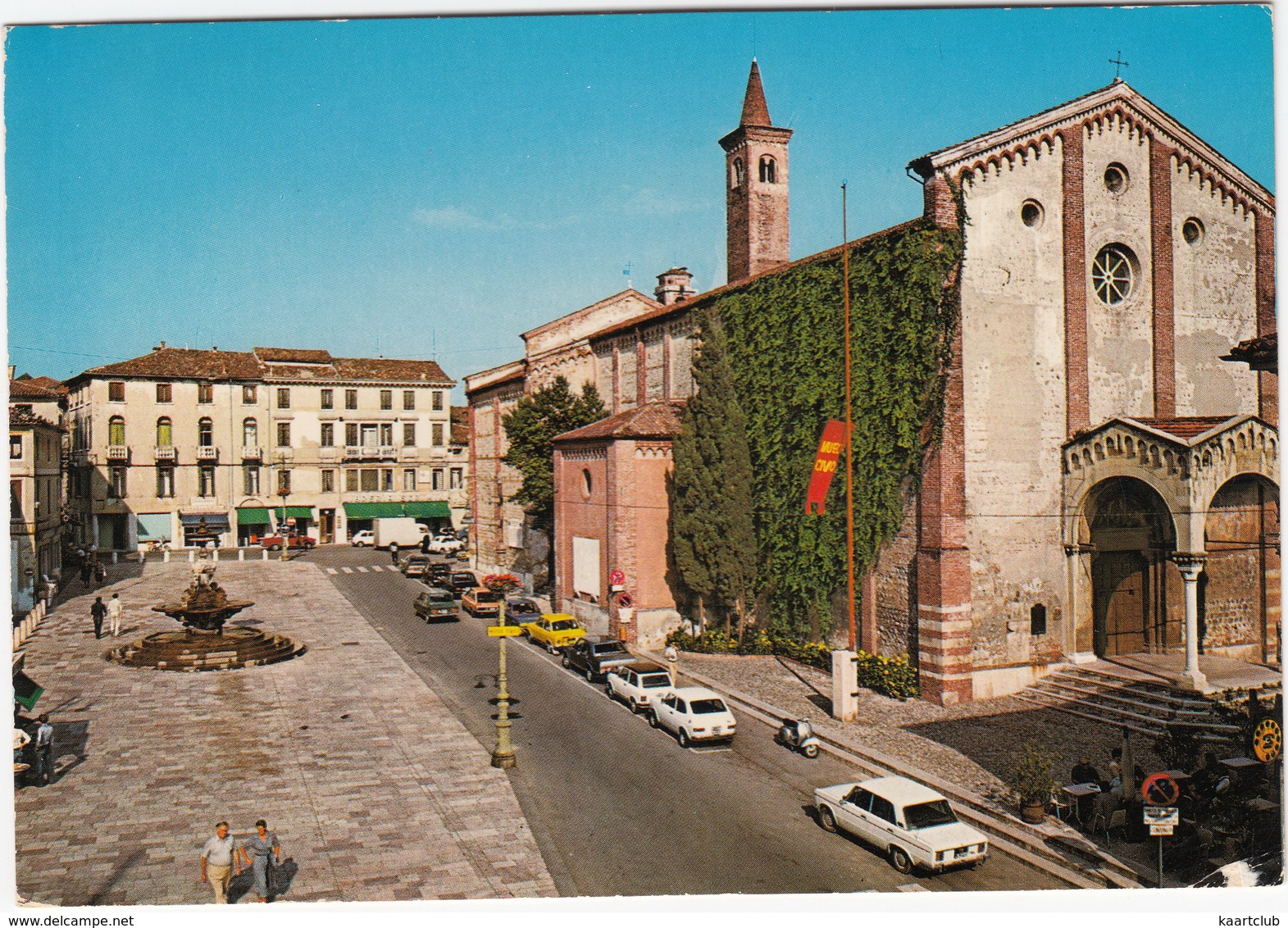 Bassano Del Grappa: FIAT 125S, 127, 128 RALLY, AUTOBIANCHI A112, ALFA ROMEO GIULIETTA '80, SCOOTER - Piazza Garibaldi - Toerisme