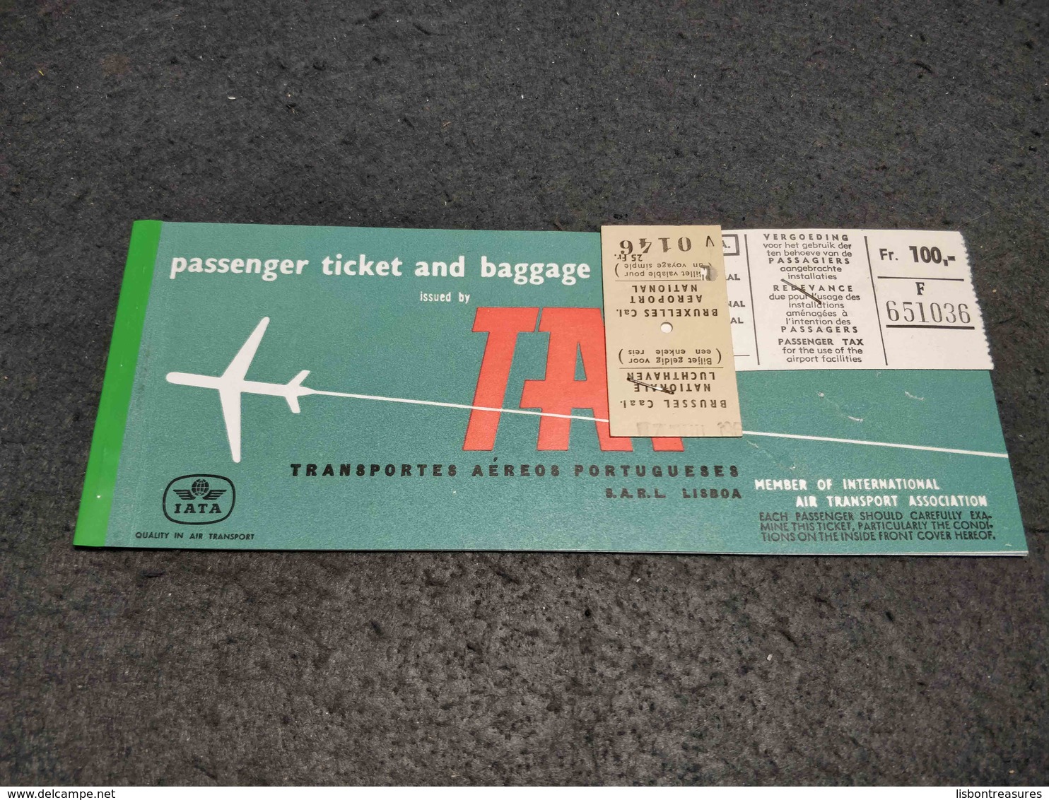 RARE VINTAGE TICKET PORTUGAL TAP AIR LINES  WITH 2X TICKETS 1968 - Europa