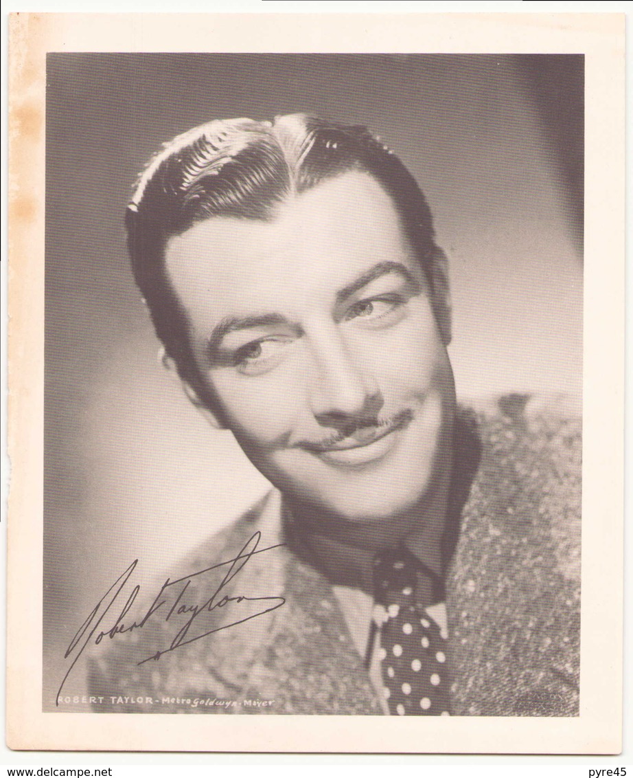 Poster ( 25.5 X 20.5 Cm ) Robert Taylor   MGM ( Taches ) - Posters