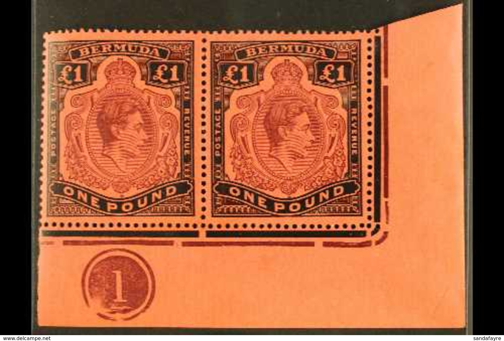1943 £1 Deep Reddish Purple And Black With "BROKEN LOWER- RIGHT SCROLL Variety In Lower- Right Corner PLATE NUMBER PAIR  - Bermuda