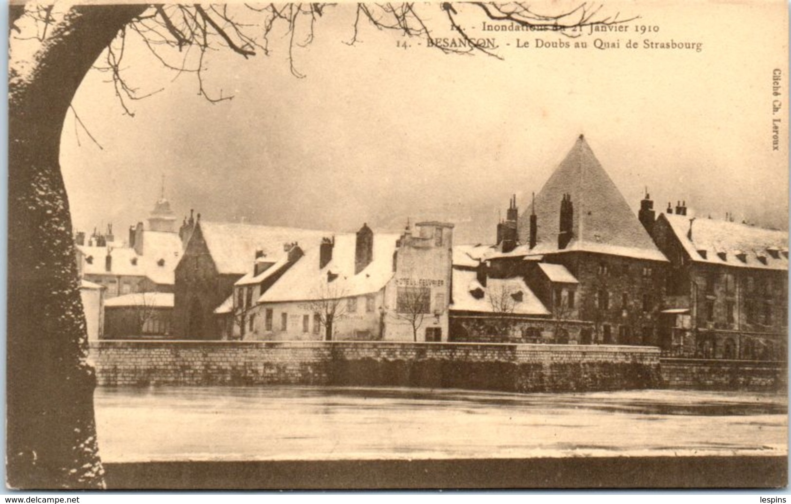 25 - Besançon  --  Inondations Des 20-21 Janvier 1910 - Le Doubs Au Quai  De Strasbourg - Besancon