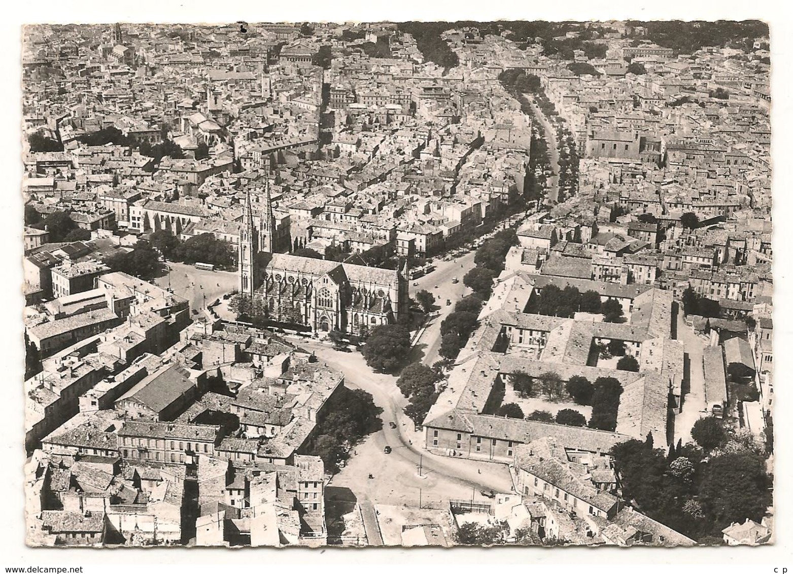 Nimes -  Casernes - Vue Aerienne -  CPSM° - Nîmes