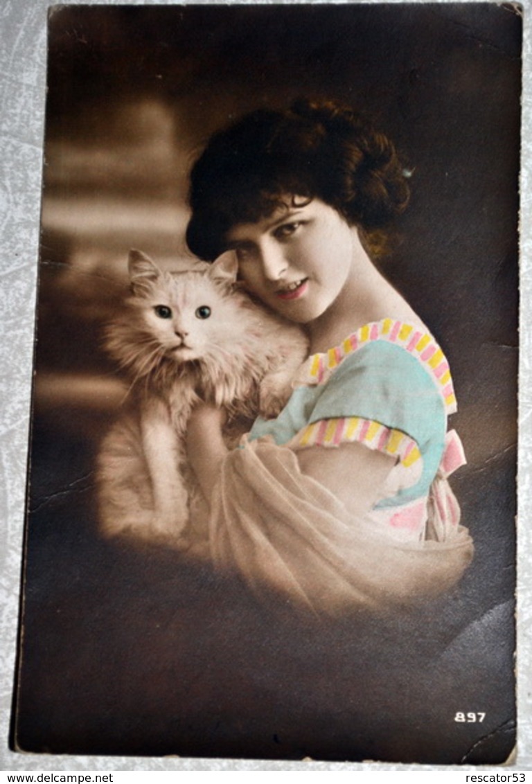 Rare Très Belle Carte Petite Fille Et Son Chat - Cats