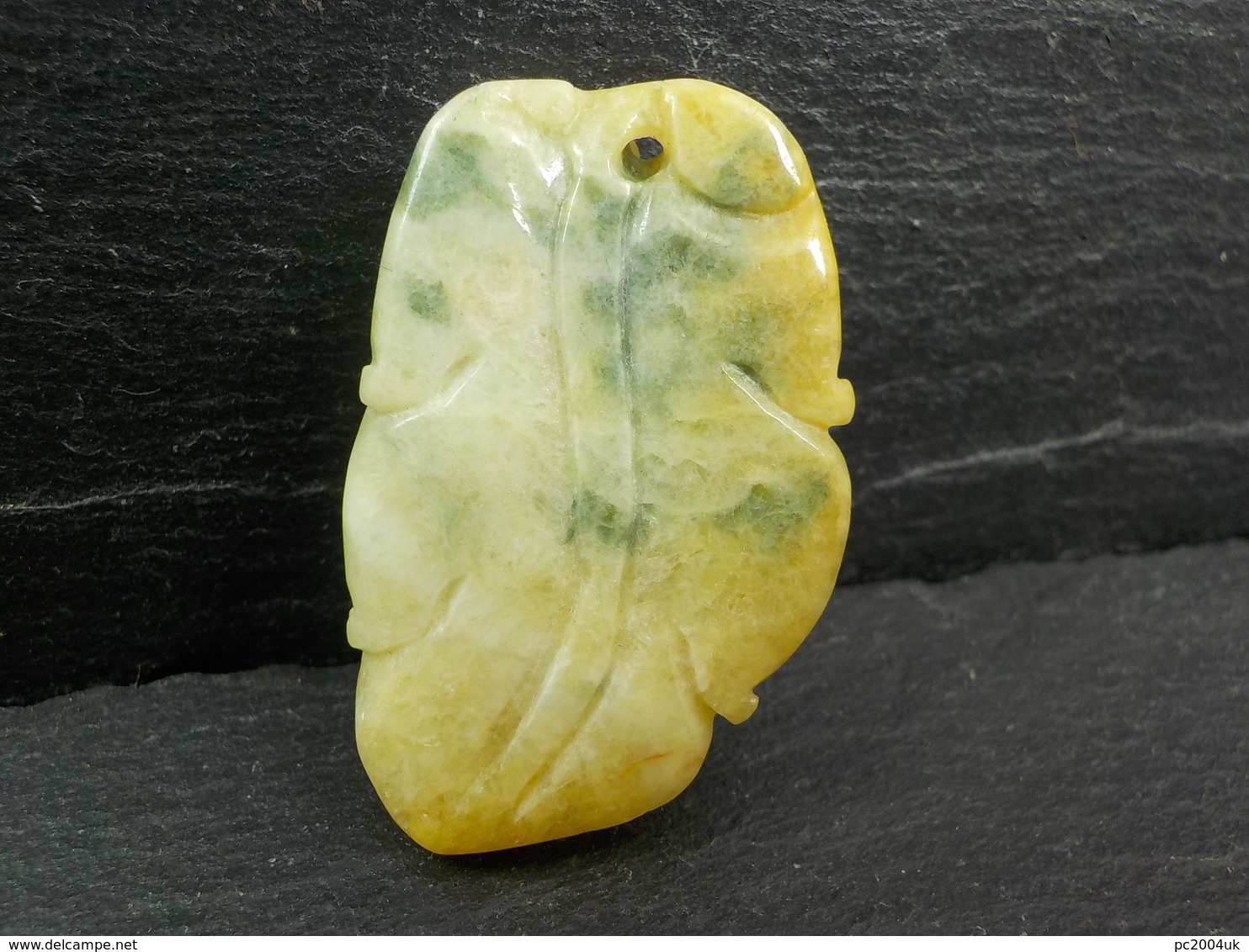 FREE SHIPPING. A Carved Jade Pendant Of A Ruyi On A Lotus Leaf. FREE SHIPPING. - Oestliche Kunst