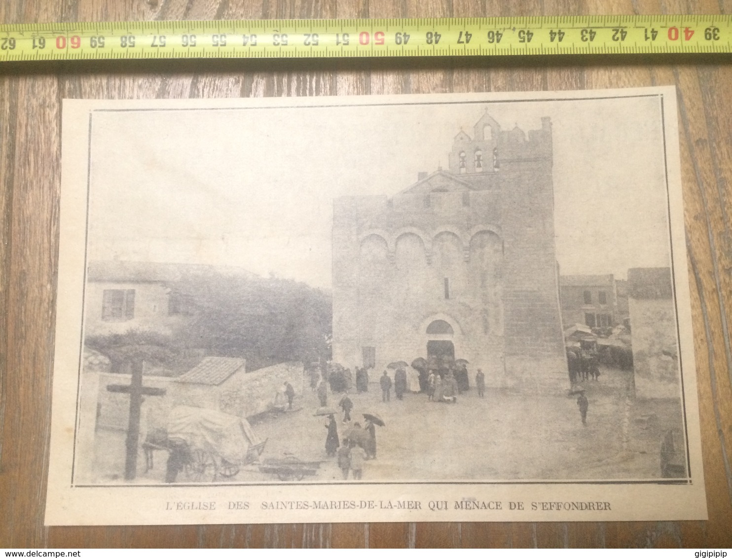 ANNEES 20/30 L EGLISE DES SAINTES MARIES DE LA MER QUI MENACE DE S EFFONDRER - Collections