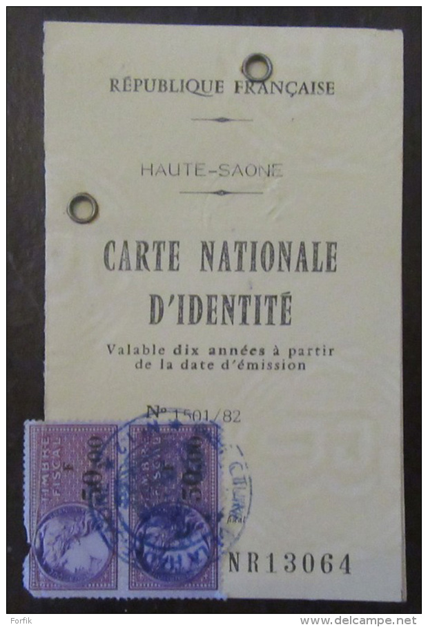 2 Timbres Fiscaux 50 Francs Sur Carte D'identité Délivrée En 1982 - Altri & Non Classificati