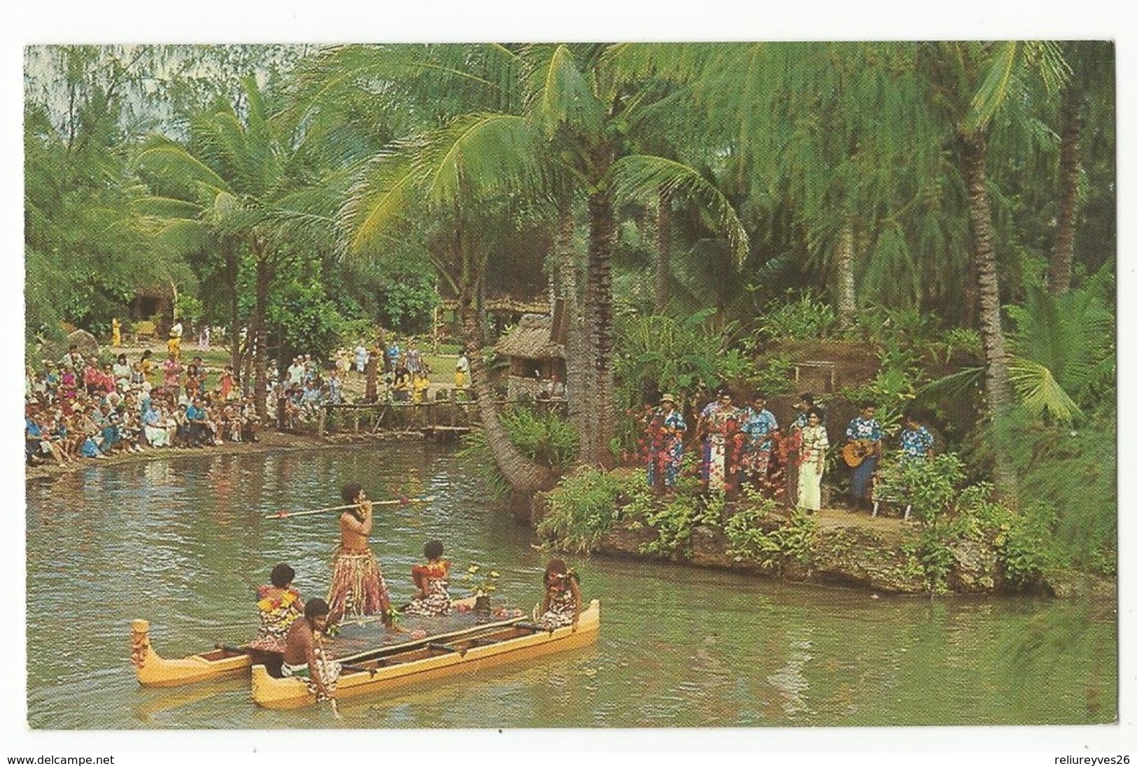 CPSM, Fidji , N° C31292,The Pageant Of Long Canoes At The  Polynesian Cultural Center ...Ed. R.C. - Fidji