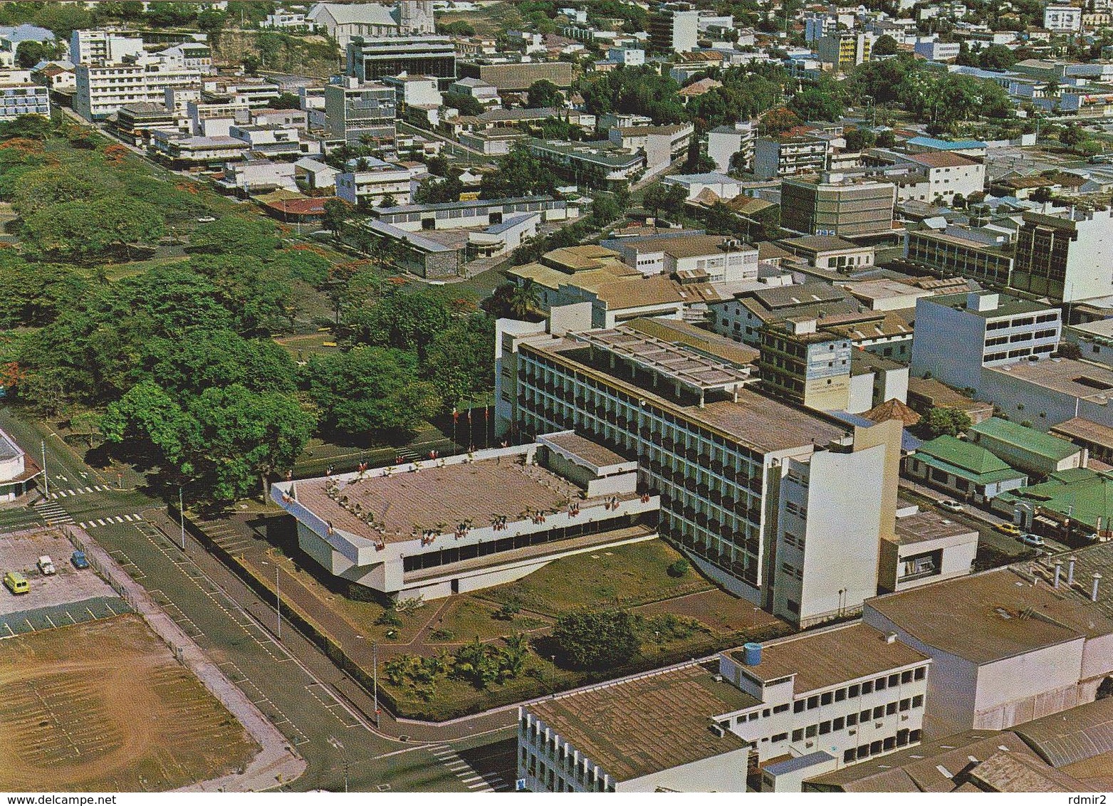 NOUMÉA, Nouvelle-Calédonie. Nouvelle Mairie / New Town Hall.-  No Circulada / Non Voyagée - Nueva Caledonia