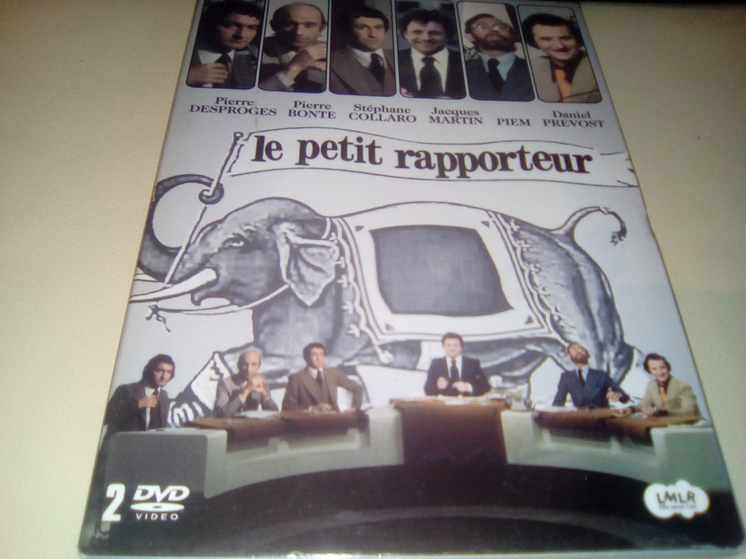LE PETIT RAPPORTEUR - TV Shows & Series