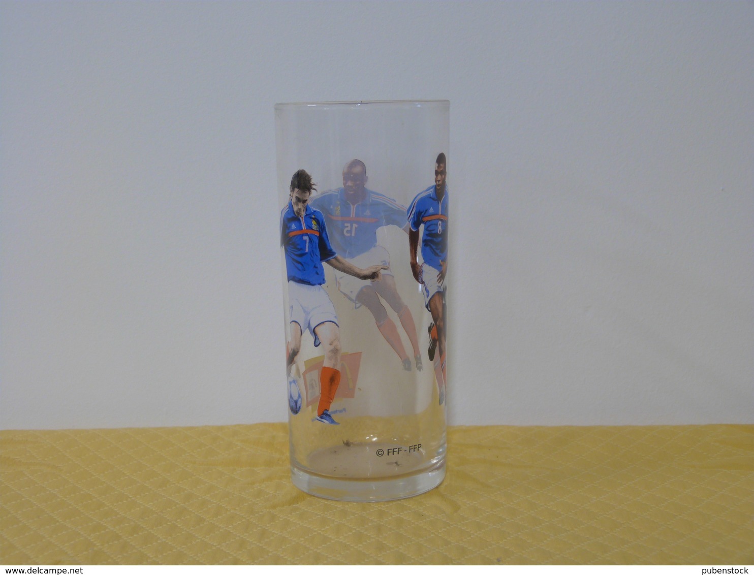 Verre "EQUIPE DE FRANCE FOOTBALL" Coca Cola - Mac Donald. Modèle 2 - Tasses, Gobelets, Verres