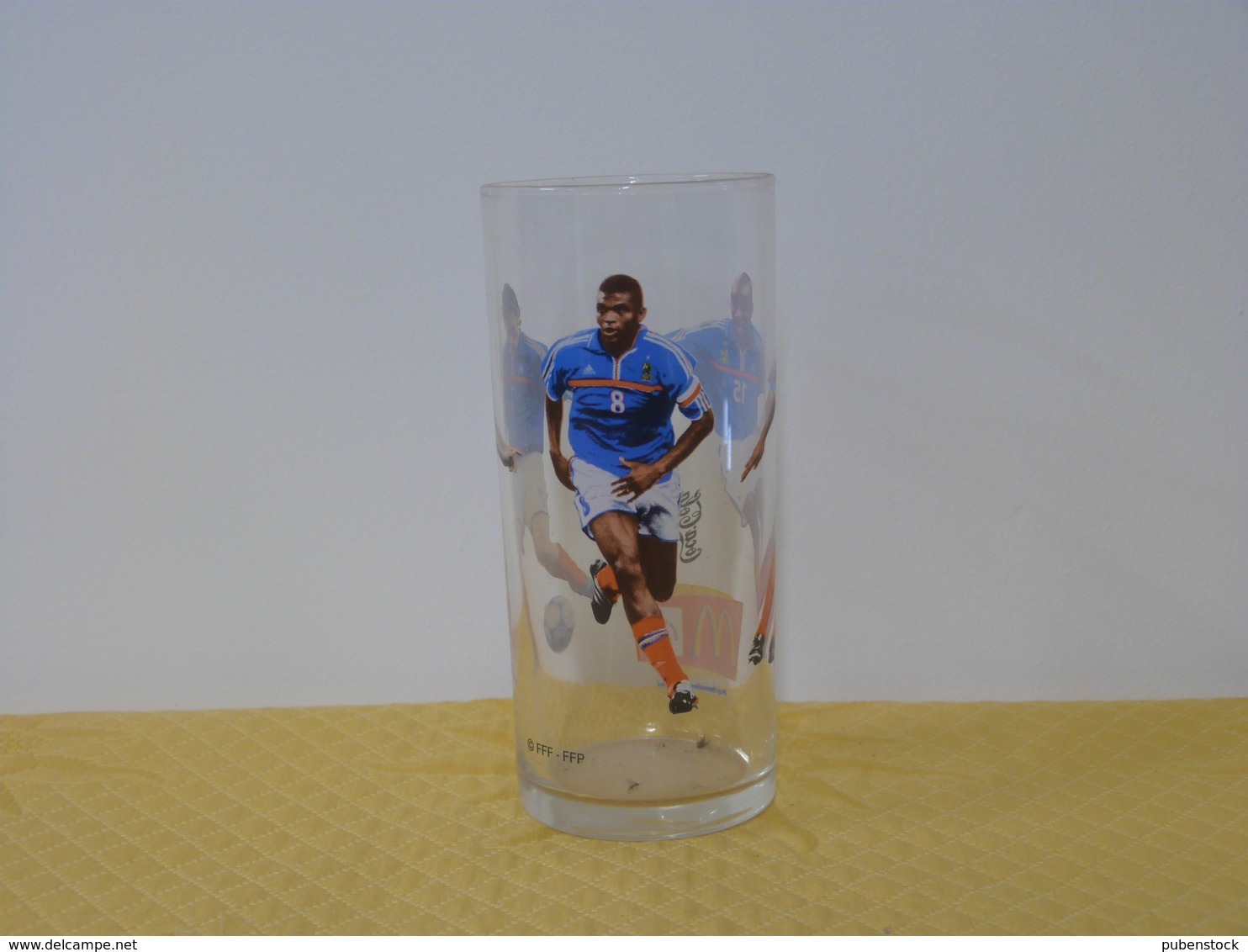 Verre "EQUIPE DE FRANCE FOOTBALL" Coca Cola - Mac Donald. Modèle 2 - Becher, Tassen, Gläser