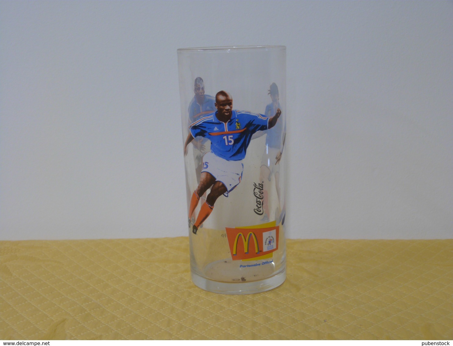 Verre "EQUIPE DE FRANCE FOOTBALL" Coca Cola - Mac Donald. Modèle 2 - Becher, Tassen, Gläser