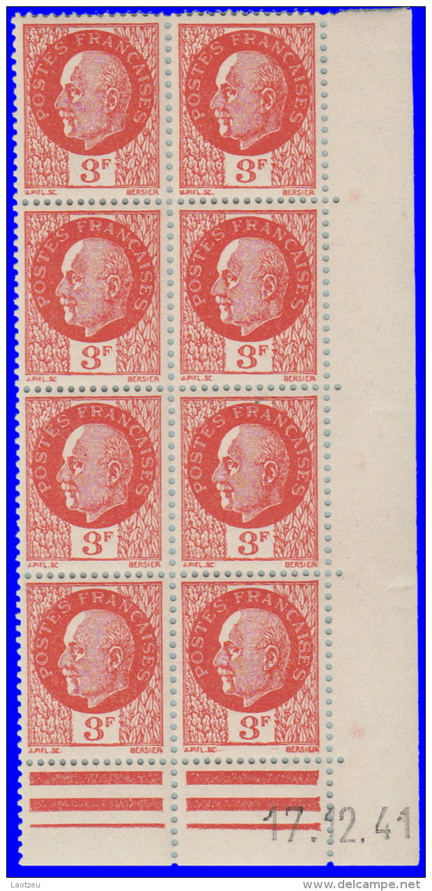 France 1941. ~ YT 521** Bloc De 10. Coin Daté - 3 F. Pétain - Unused Stamps
