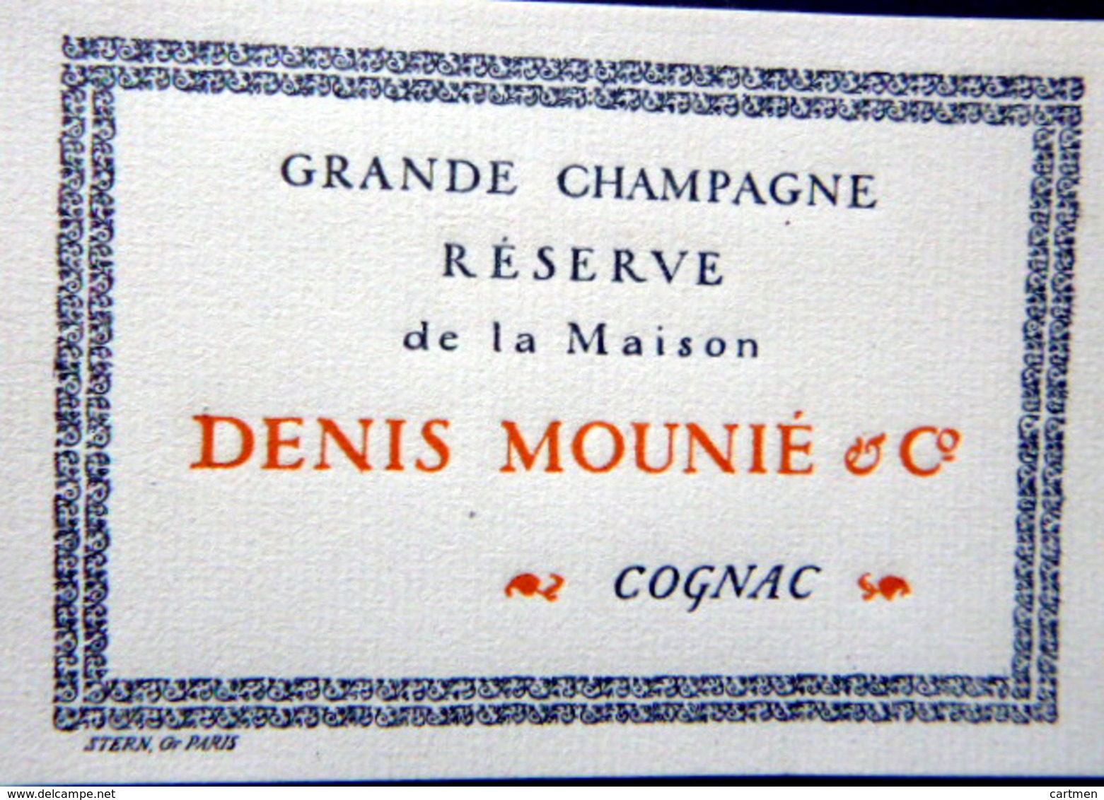 16 COGNAC LOT DE  8 ETIQUETTES GRANDE CHAMPAGNE RESERVE DE LA MAISON  MAISON DENIS  HENRY MOUNIE GRAVEES PAR STERN 1920 - Autres & Non Classés