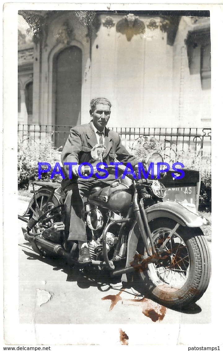 96545 REAL PHOTO MOTORCYCLE MOTO AND MAN DAMAGED NO POSTAL POSTCARD - Motorräder