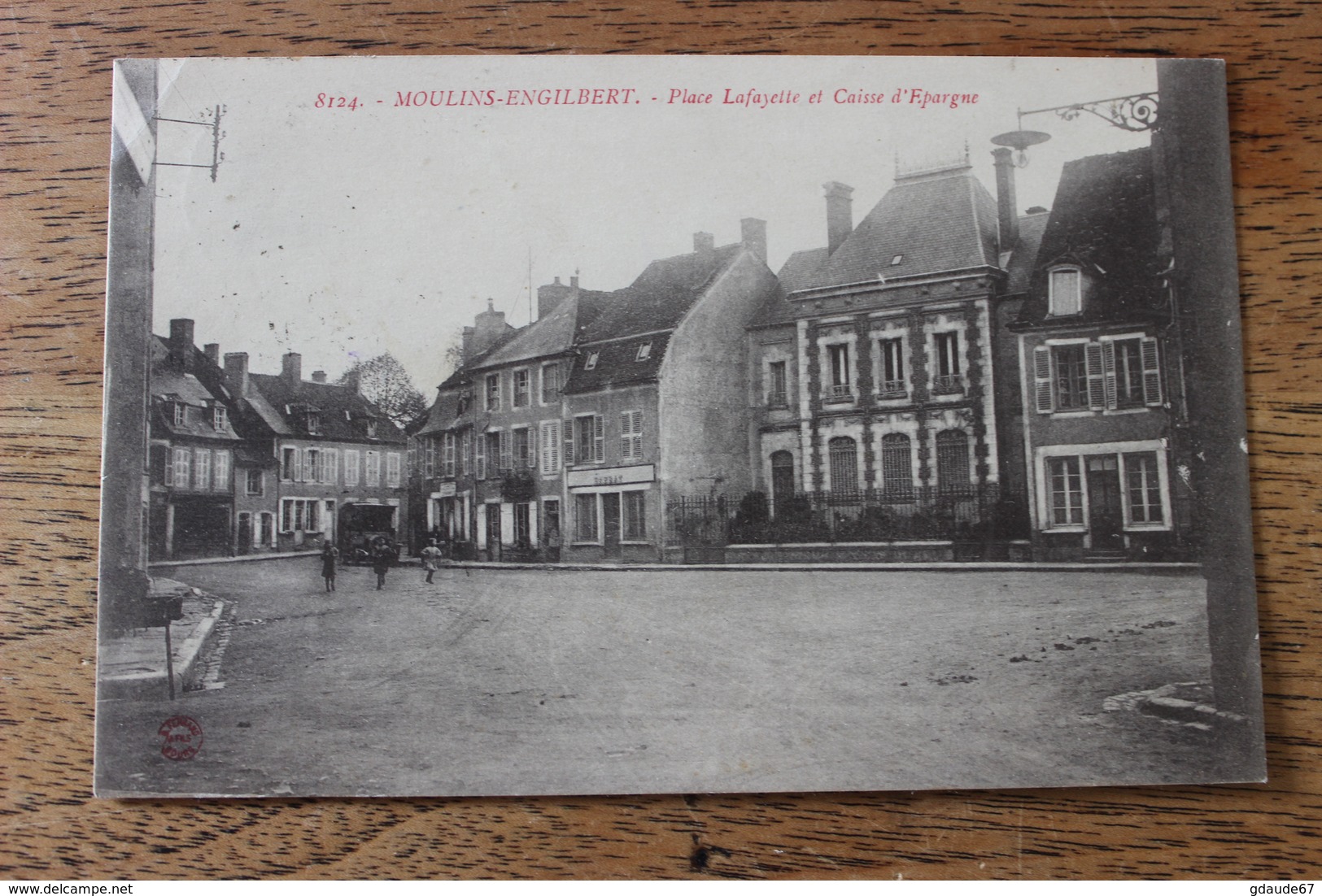 MOULINS ENGILBERT (58) - PLACE LAFAYETTE ET CAISSE D'EPARGNE - Moulin Engilbert