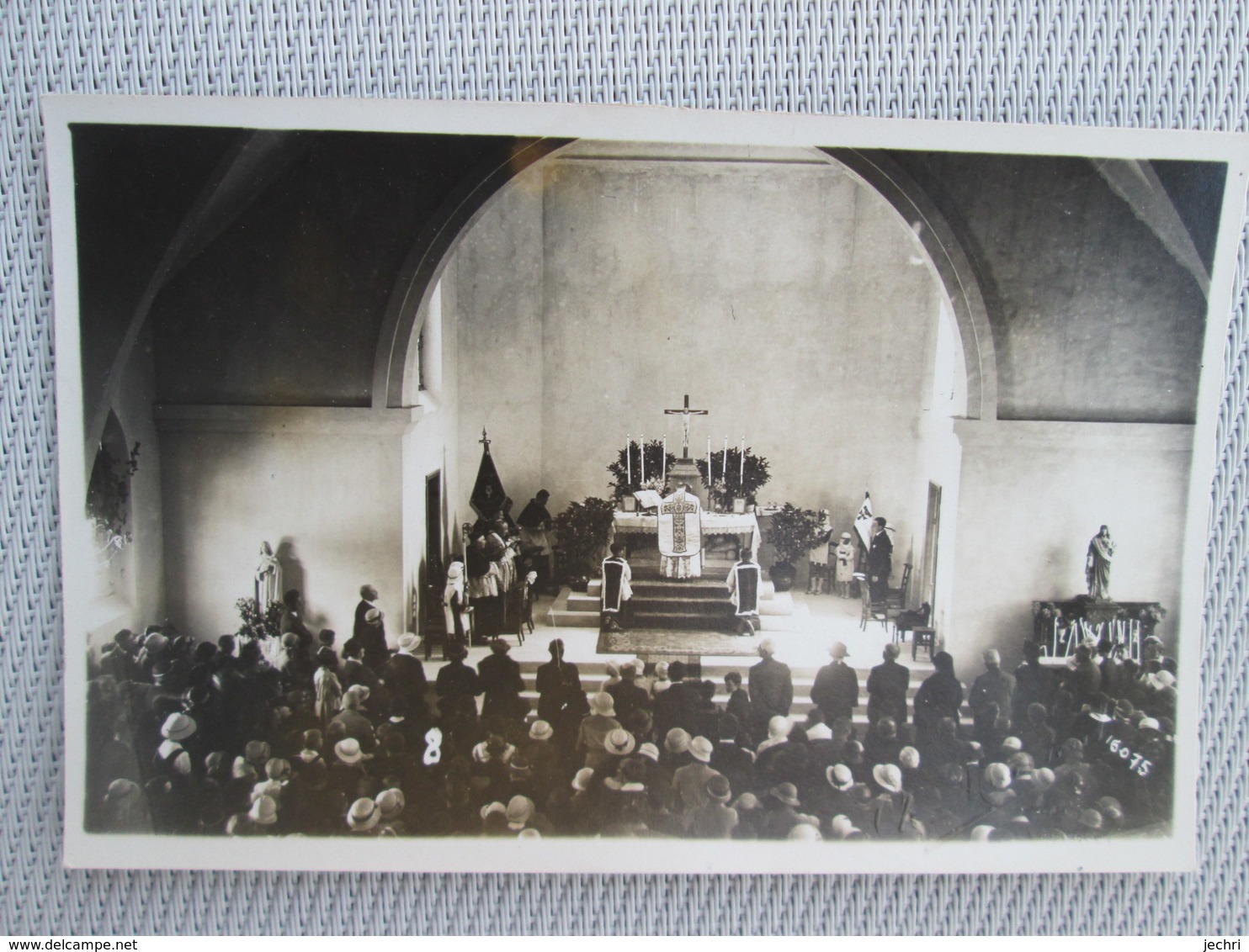 Carte Photo . Granges Ou Environs Une Messe Dans L Eglise - Granges Sur Vologne