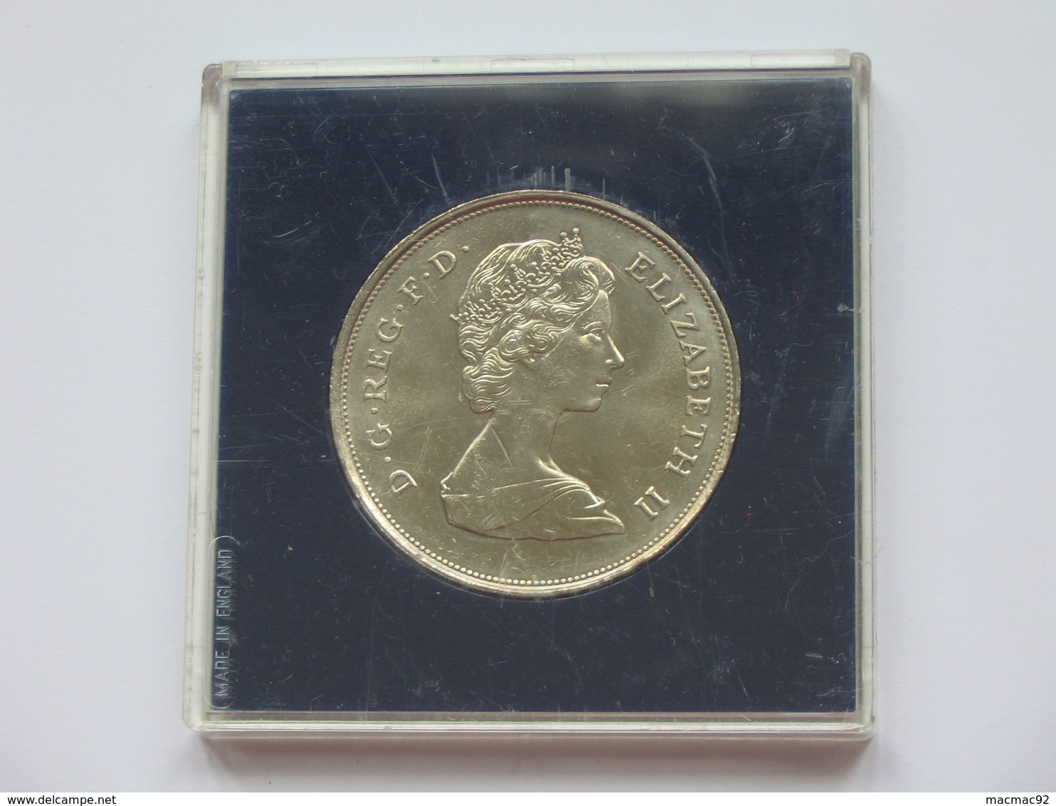 25 New Pence 1981-Royal Wedding Commemorative Crown  - Great Britain - Grande Bretagne  **** EN ACHAT IMMEDIAT **** - 25 New Pence