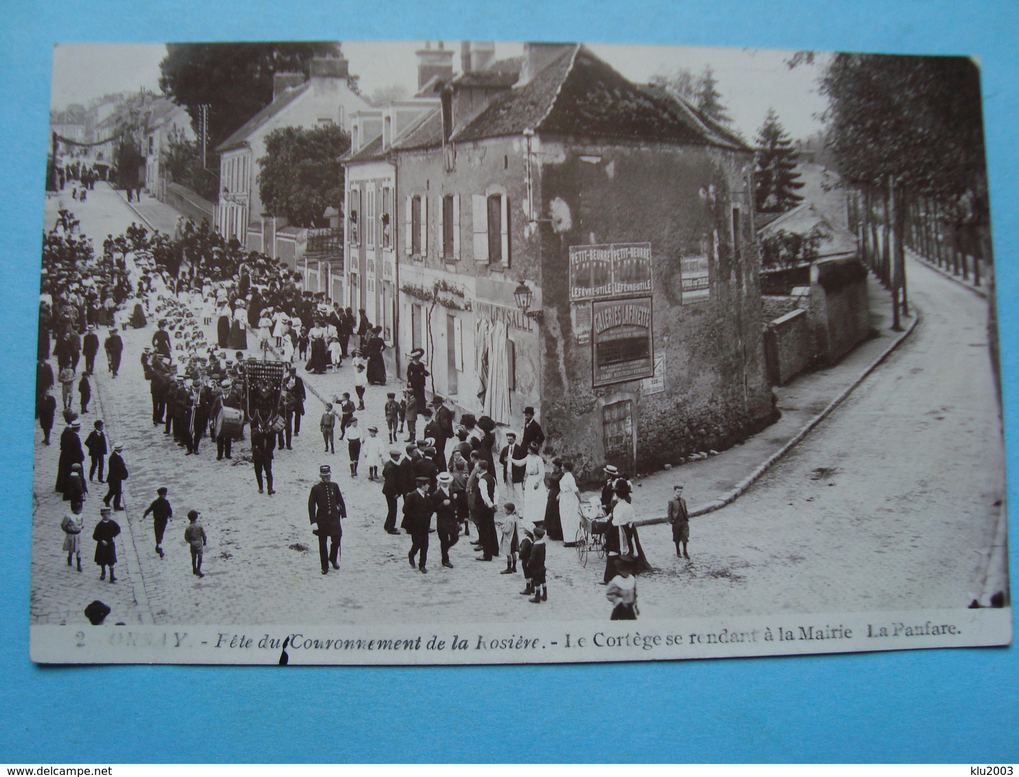 91 - Orsay - Carte Photo - Fête Du Couronnement De La Rosière - Le Cortège Se Rendant à La Mairie - La Fanfare - Orsay