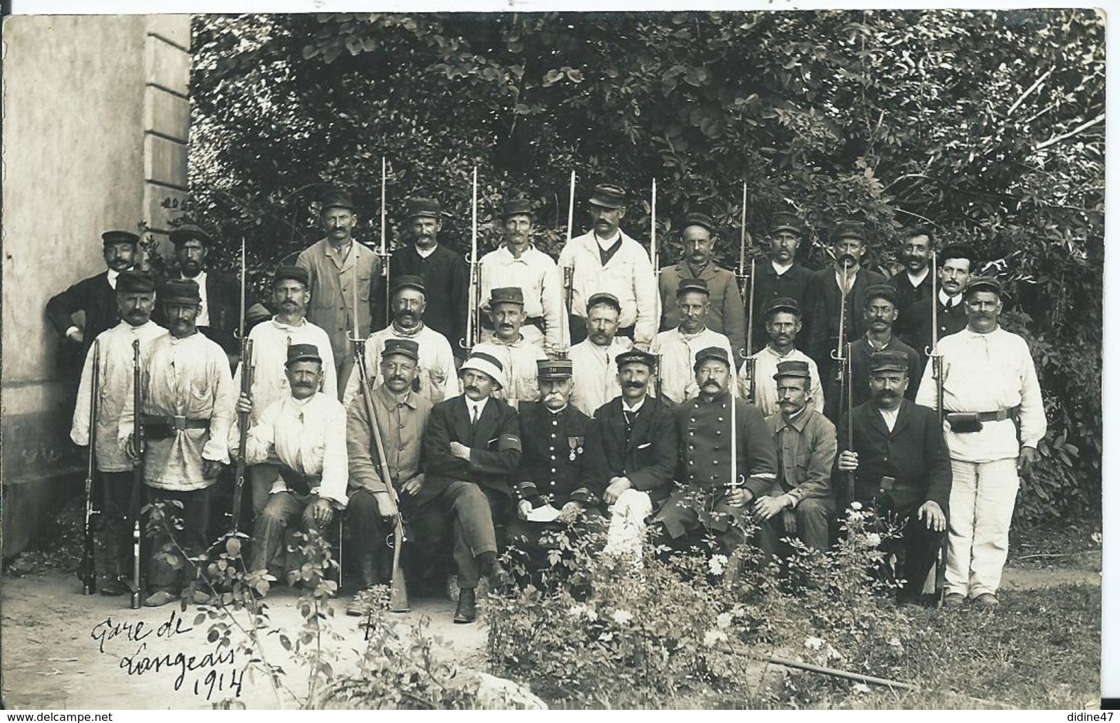 LANGEAIS - CARTE PHOTO - MILITAIRES - Gare De LANGEAIS - - Langeais