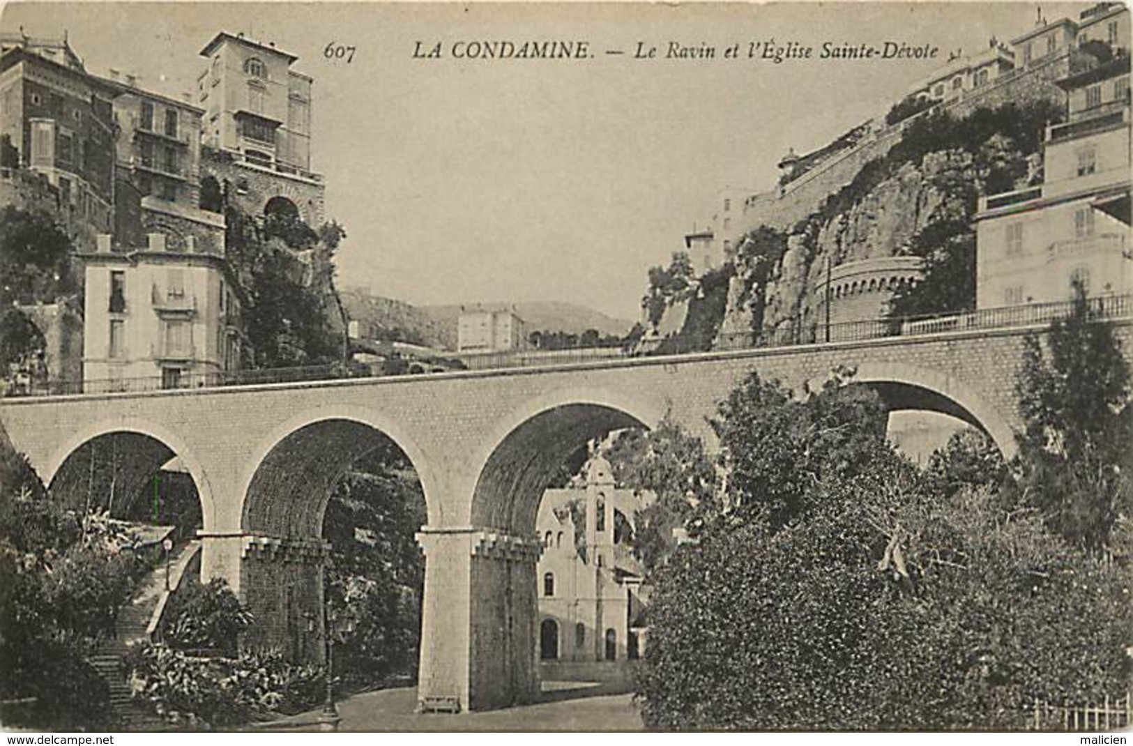 -dpts Div.-ref-AB401- Monaco - La Condamine -ravin Et Eglise Sainte Devote - Carte Bon Etat - - La Condamine