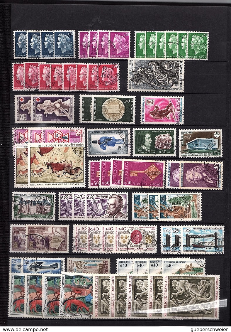 Stock de timbres de France par multiples entre année 1960 et 1980 environs 2300 timbres forte côte