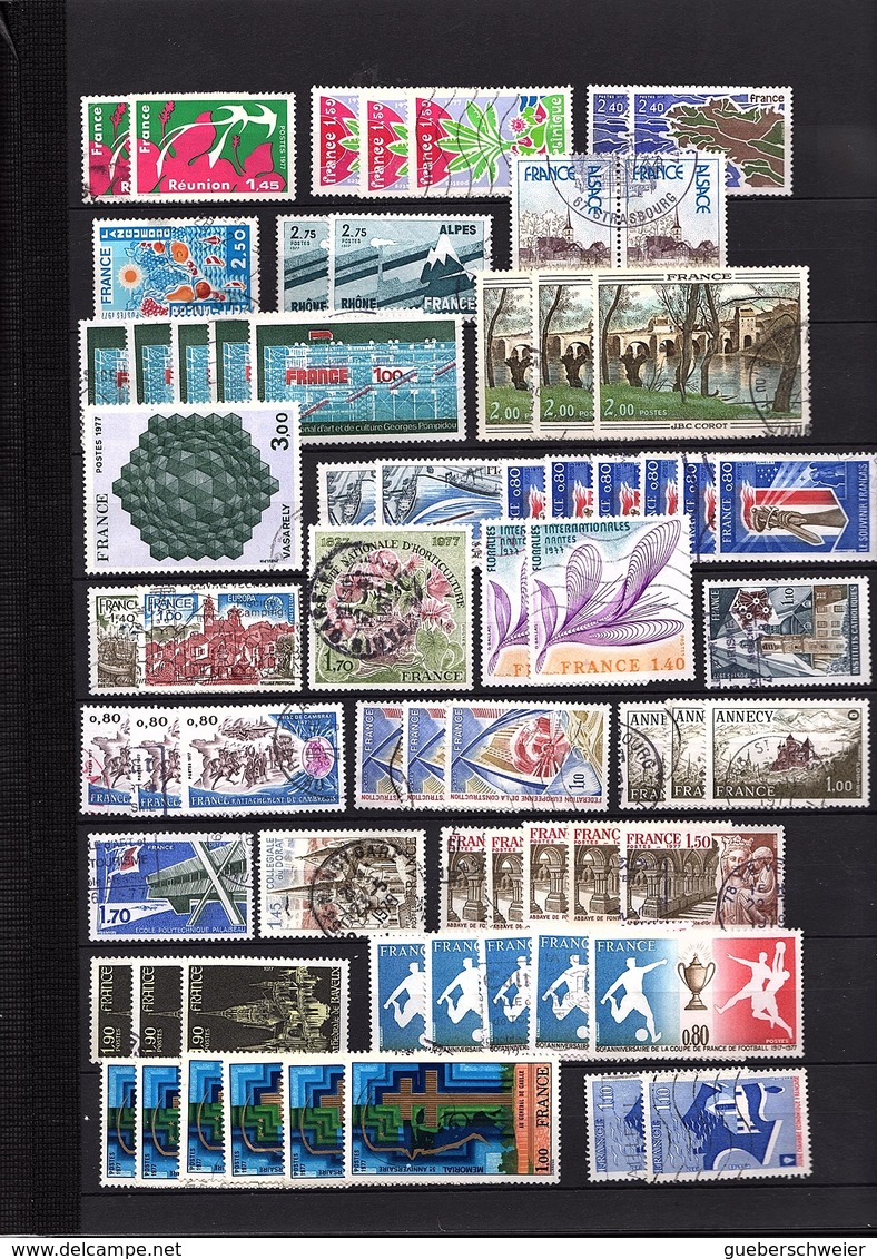 Stock de timbres de France par multiples entre année 1960 et 1980 environs 2300 timbres forte côte