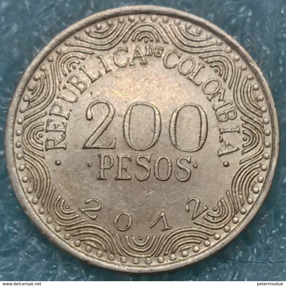 Colombia 200 Pesos, 2012 Parrot On The Obverse ↓price↓ - Kolumbien