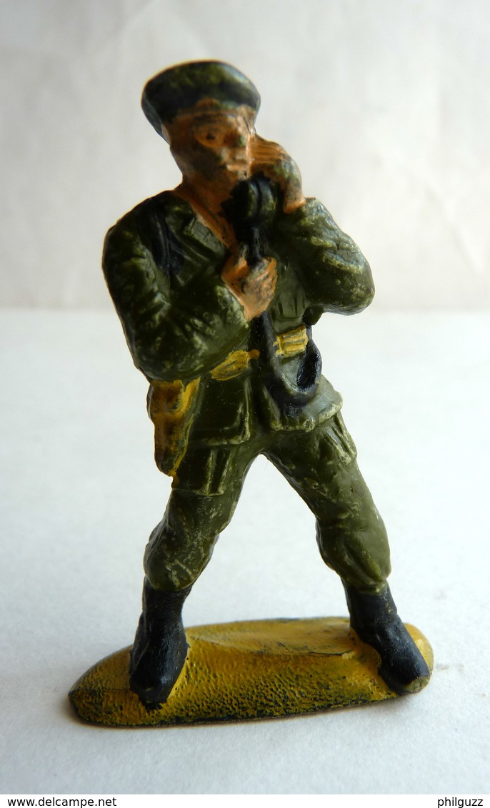 Figurine Guilbert ARMEE MODERNE SOLDAT PARACHUTISTE RADIO 60's Pas Starlux Clairet Cyrnos, - Militaires