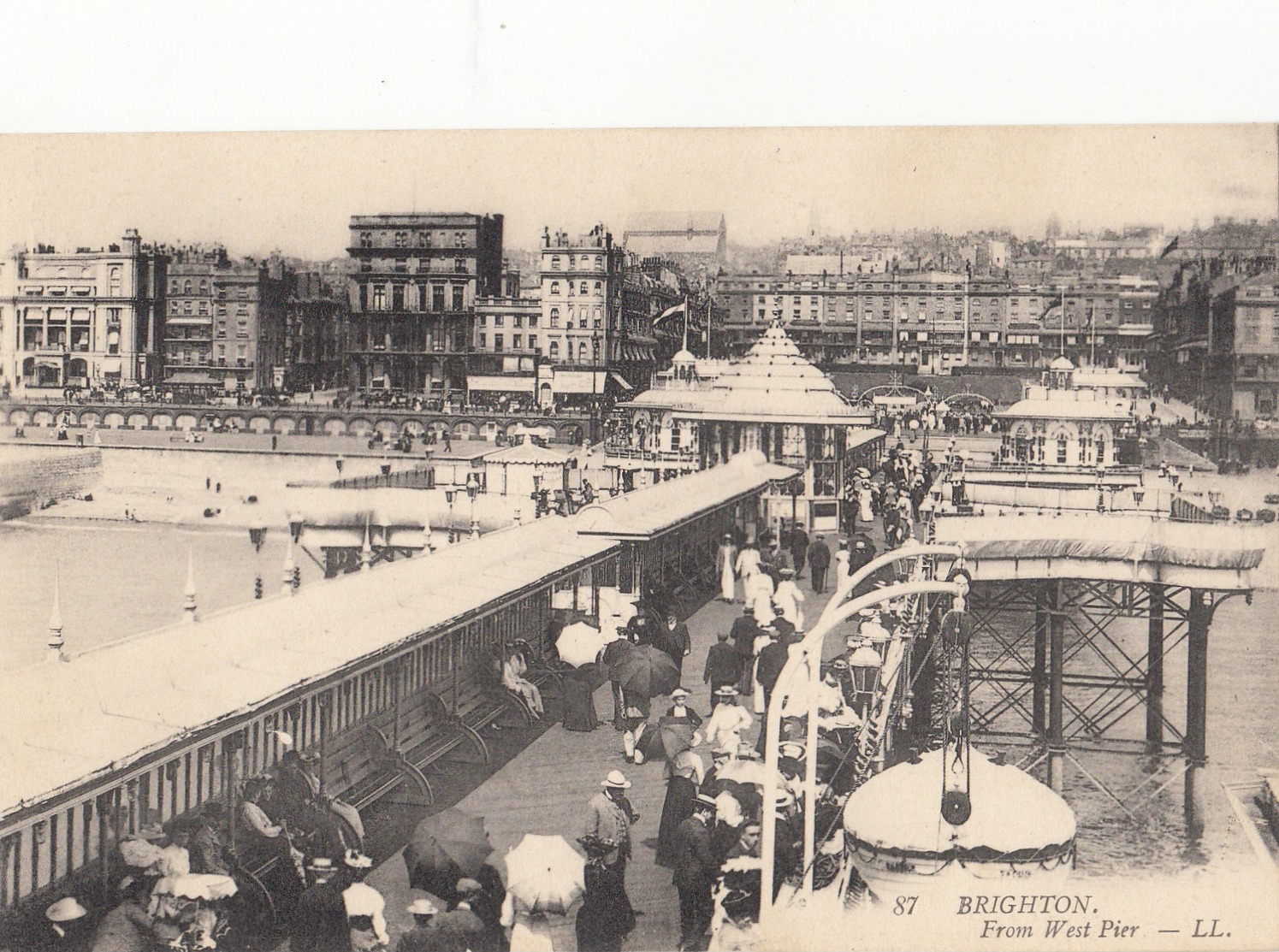 CARTE POSTALE DU ROYAUME UNI / ANGLETERRE / BRIGHTON - Autres & Non Classés