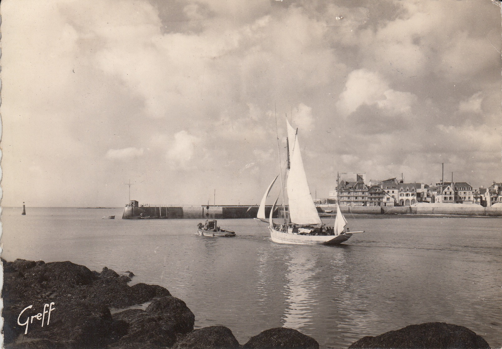 CARTE POSTALE DE CONCARNEAU - Concarneau