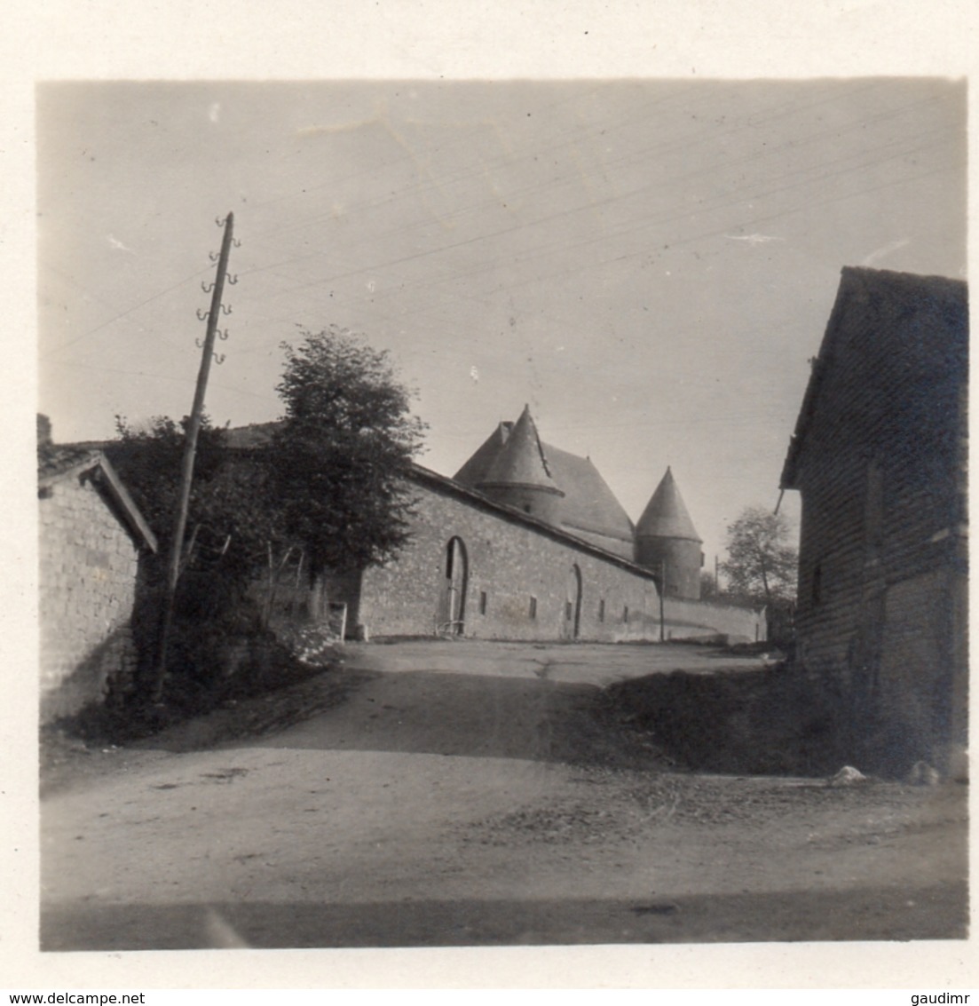 PHOTO ALLEMANDE - UNE RUE DE SAINT JUVIN PRES DE CHAMPIGNEULLE ARDENNES - GUERRE 1914 1918 - 1914-18