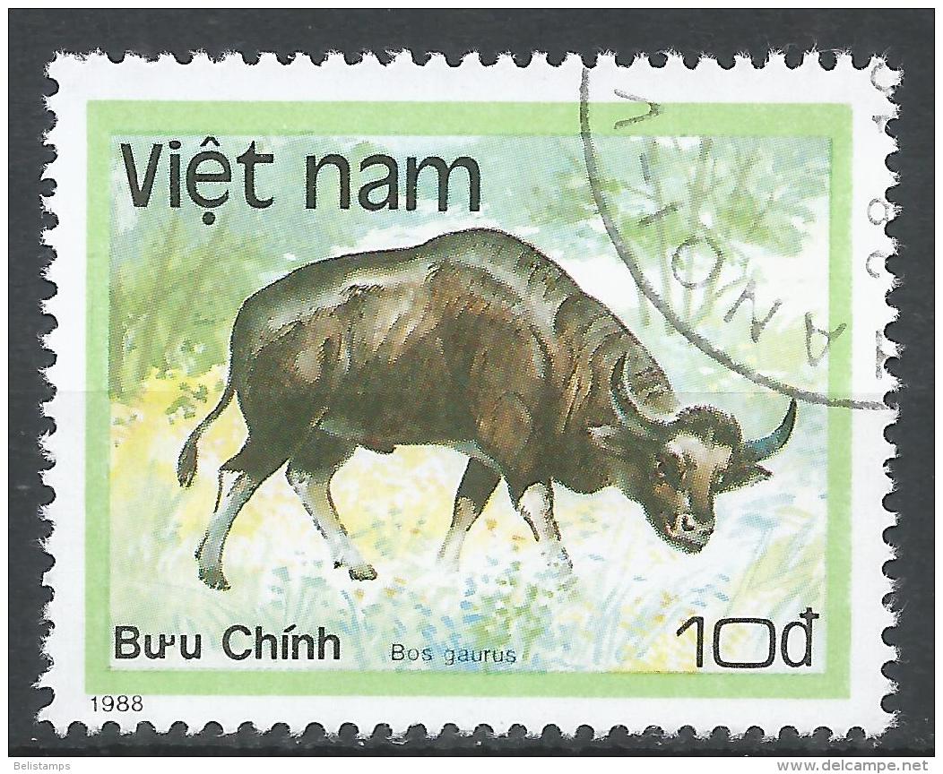 Viet Nam Democratic Republic 1988. Scott #1886 (U) Wild Animal, Bos Gaurus, Indian Bisson * - Vietnam