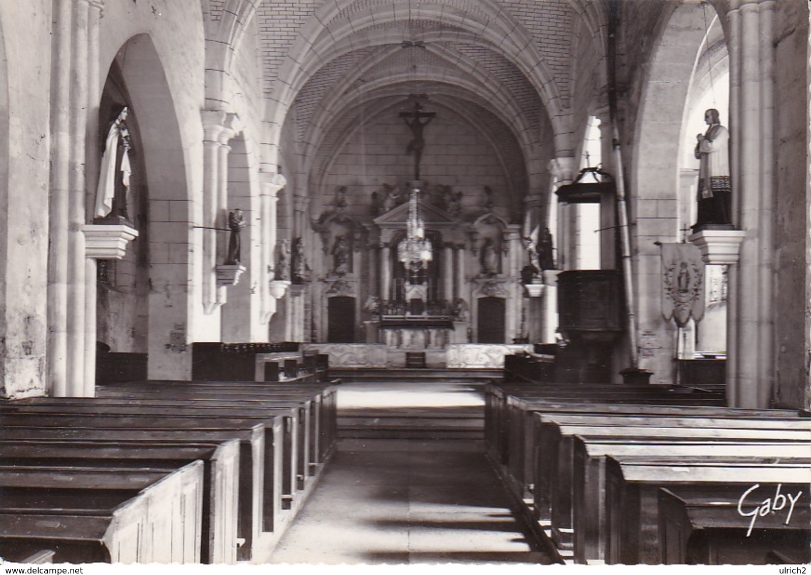 CPM Courson-les-Carrières - L'intérieur De L'Église (35873) - Courson-les-Carrières