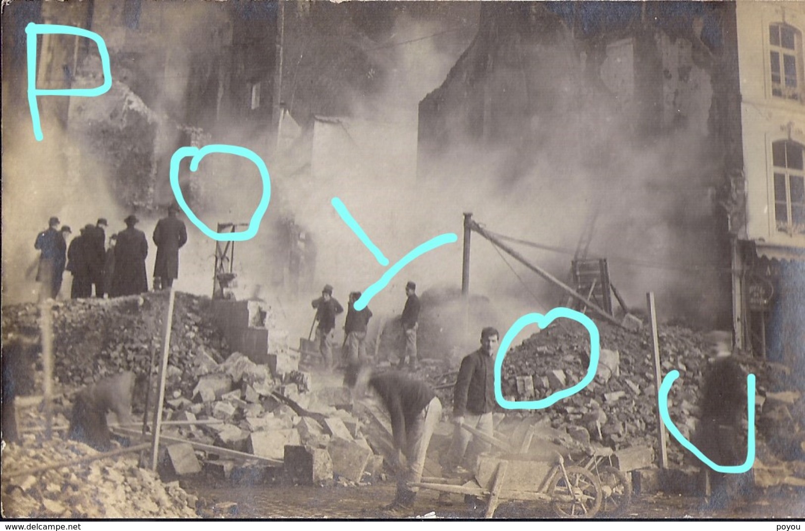 Dinant Photo Carte Maison Incendiée Ou Explosee Gaz En 1910  Travaux De Deblais 2 Scans - Dinant