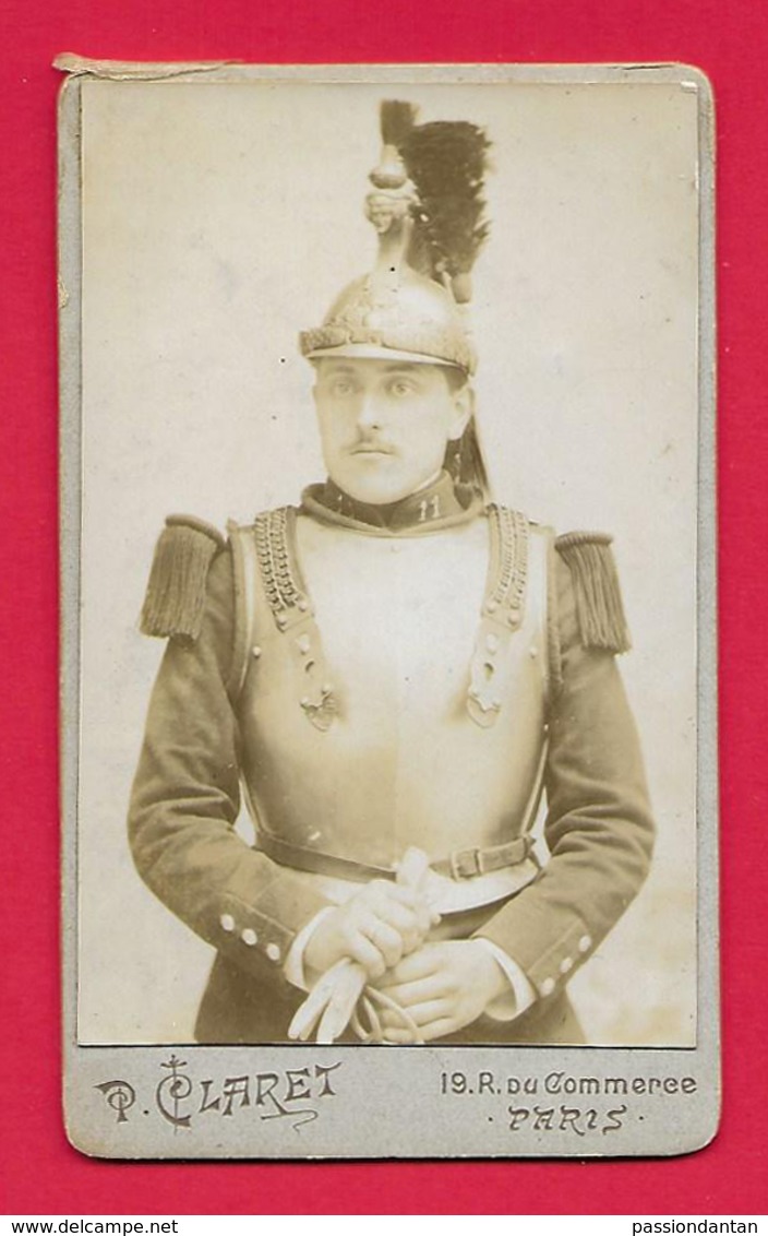 Photographie CDV - Studio P. Claret à Paris - Portrait D'un Militaire - Insignes Régimentaires 11 Au Col - War, Military