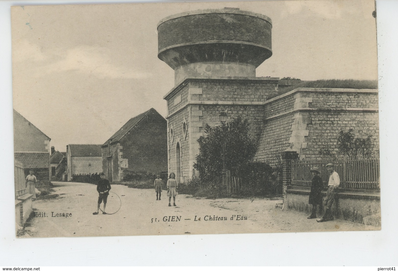 GIEN - Le Château D'Eau - Gien