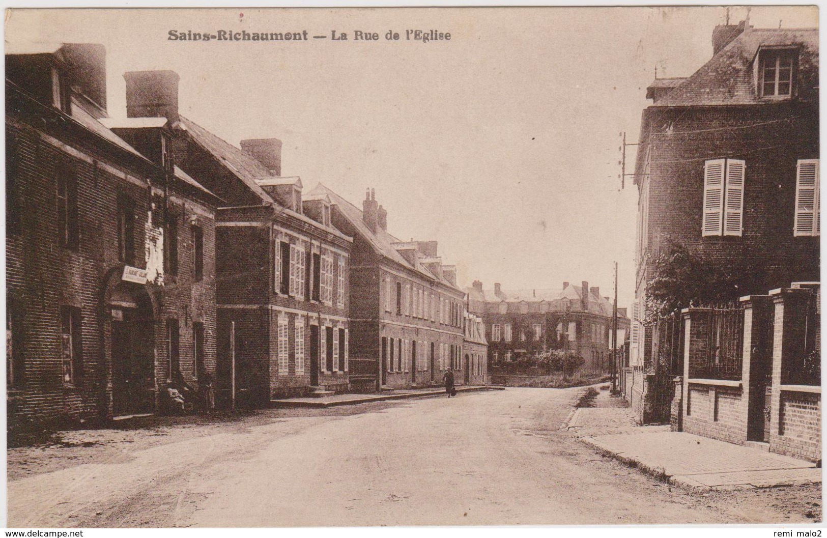 CARTE POSTALE   SAINS RICHAUMONT 02  La Rue De L'église - Autres & Non Classés