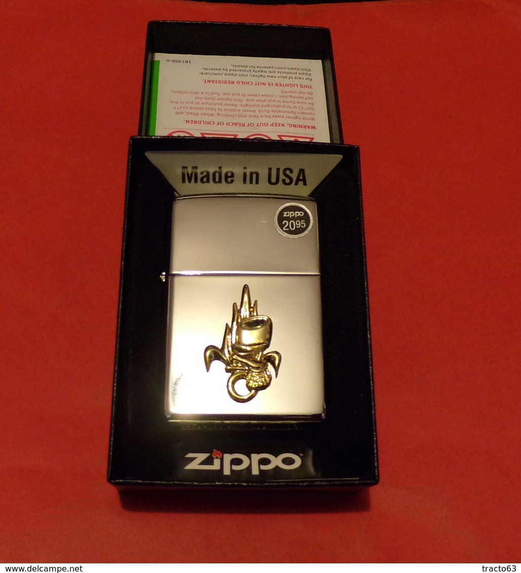 BRIQUET ZIPPO AVEC INSIGNE DE LA LEGION ETRANGERE , 2013 DANS SA BOITE , NEUF VOIR PHOTO . . POUR TOUT RENSEIGNEMENT ME - Heer