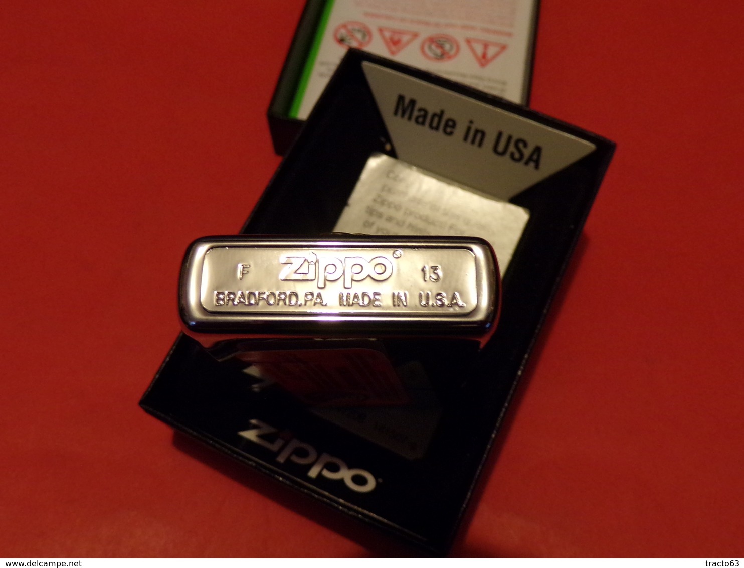 BRIQUET ZIPPO AVEC INSIGNE DE LA LEGION ETRANGERE , 2013 DANS SA BOITE , NEUF VOIR PHOTO . . POUR TOUT RENSEIGNEMENT ME - Heer