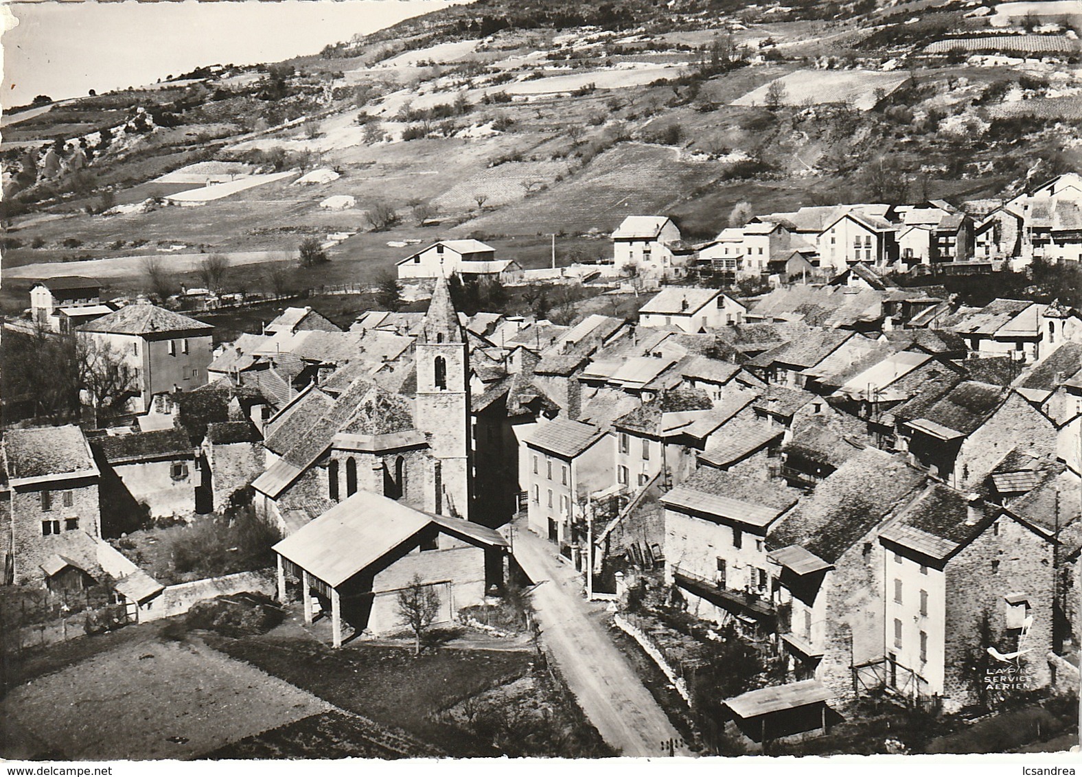 CPSM THORAME-HAUTE - Centre Du Village L'Eglise Et L'Hôtel - Autres & Non Classés