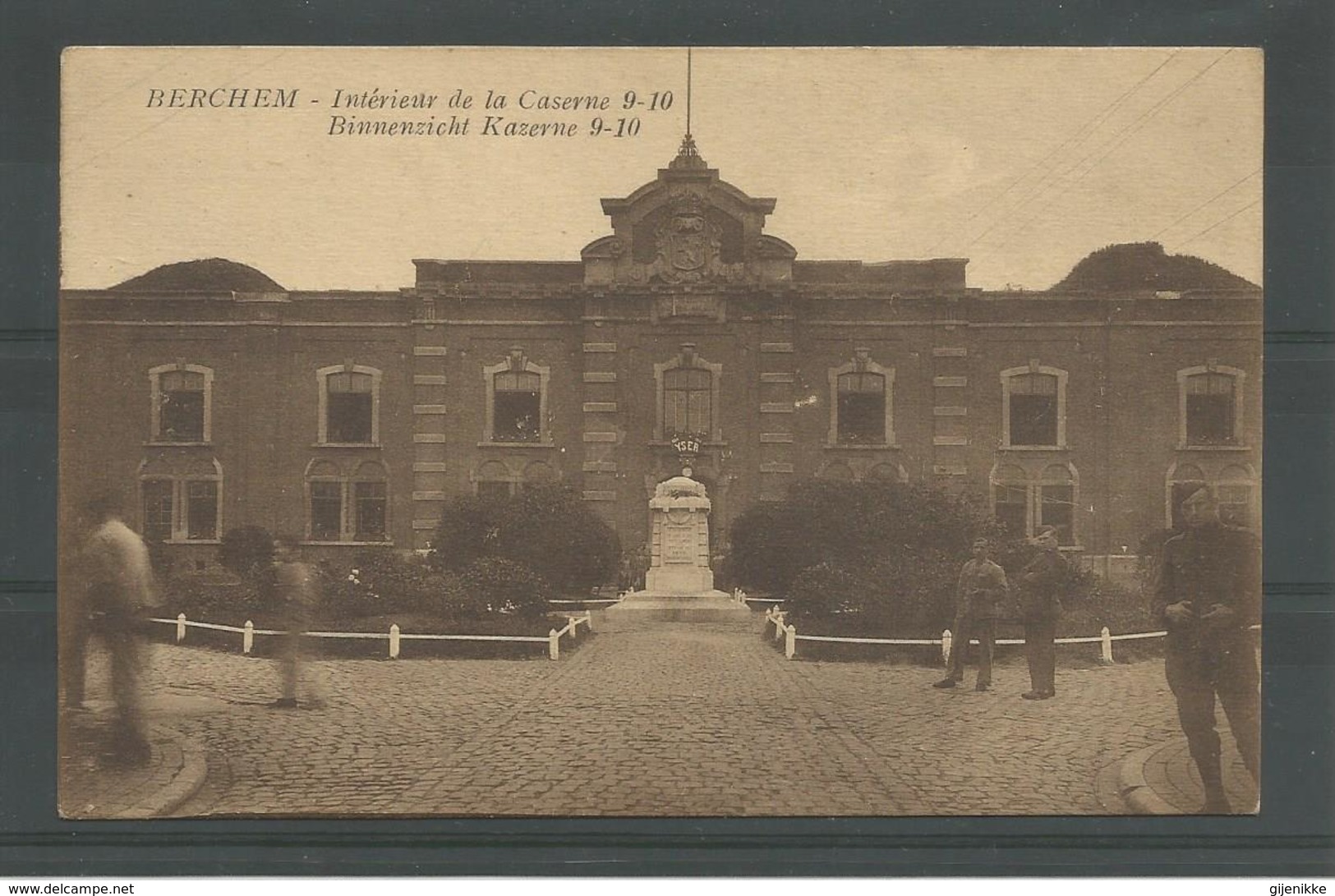 Oude Pk. BERCHEM. Binnenzicht Kazerne  9-10 - Antwerpen