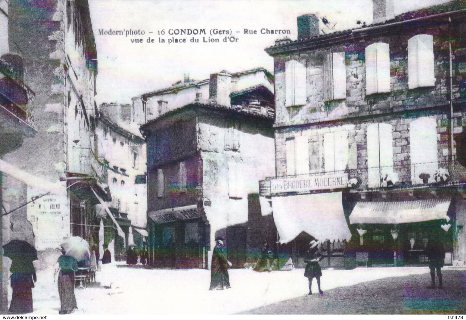 32---- REPRODUCTION LA DEPECHE --CONDOM ---rue Charron Vue De La Place Du Lion D'or---voir  2 Scans - Condom