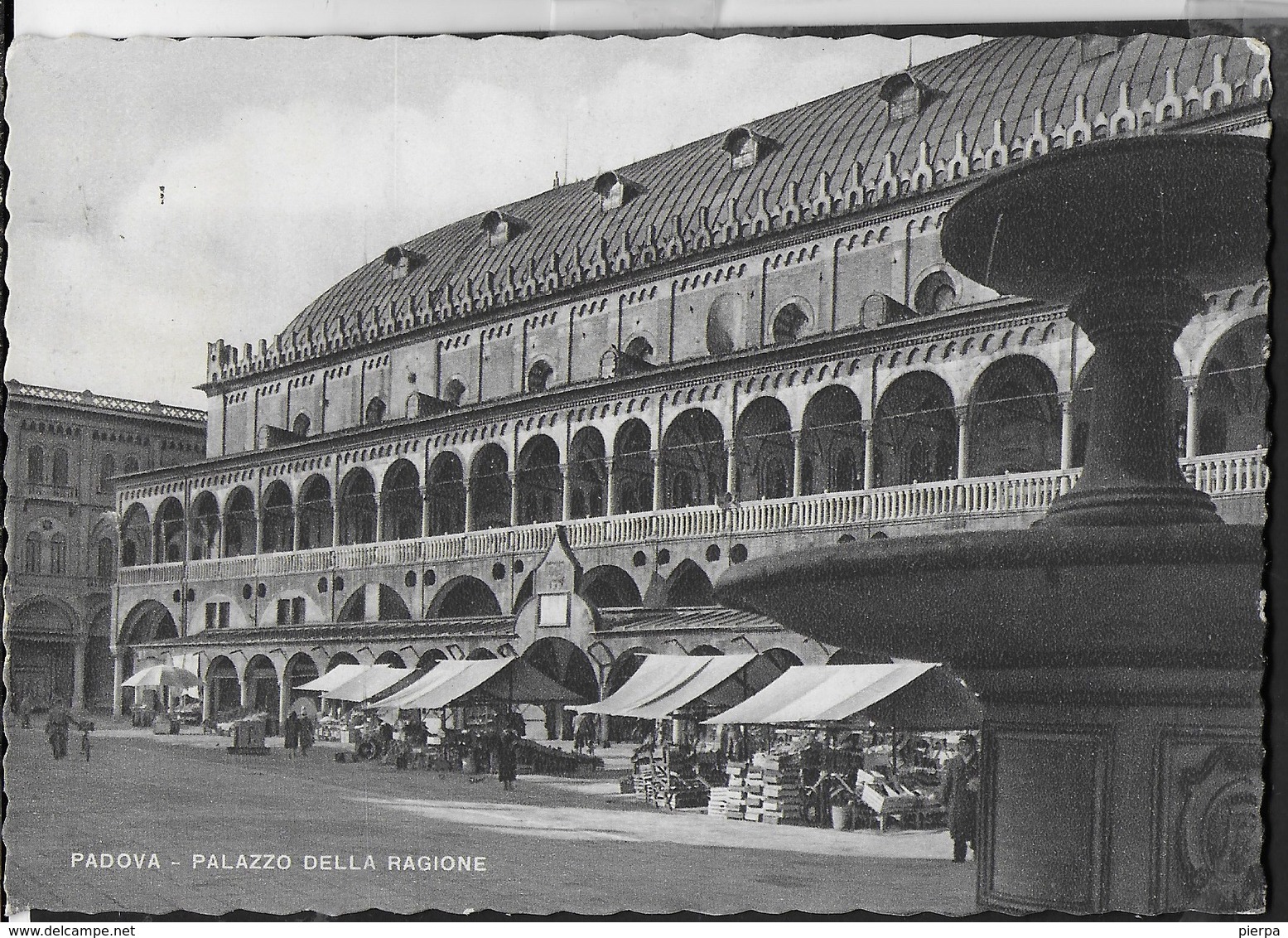 VENETO - PADOVA - PALAZZO DELLA RAGIONE -  VIAGGIATA DA PADOVA 22.07.1956 - Padova