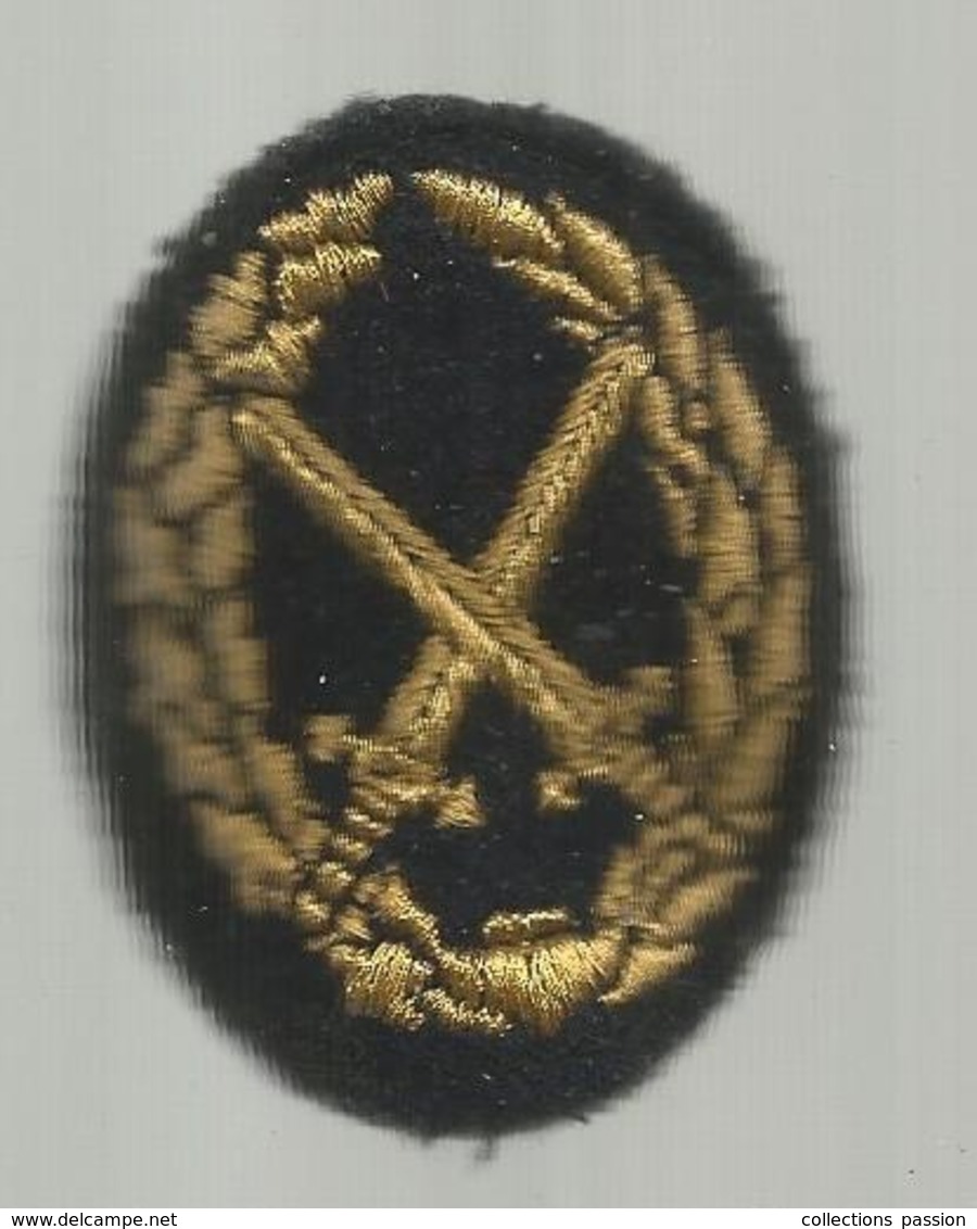 écusson Tissu , Militaria , Armée De Rerre , BMP2 , Brevet Militaire Professionnel De 2 E Degré , 2 Scans - Patches